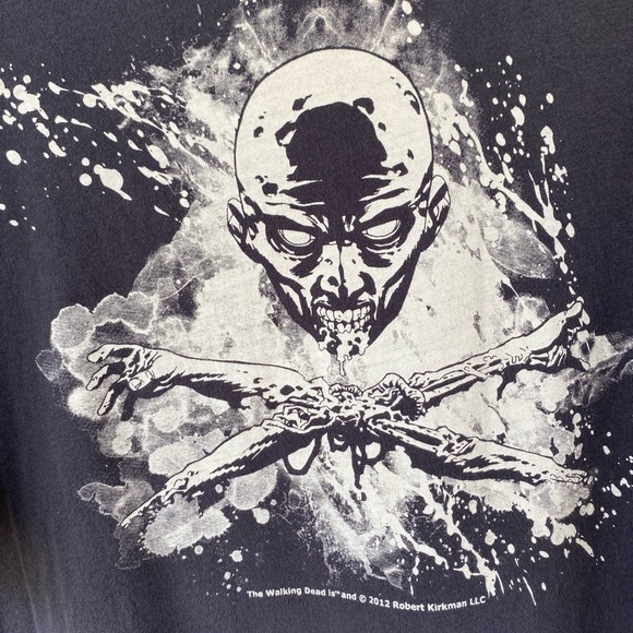 Vintage 2012 The Walking Dead T-shirt Size 2XL runs smaller - Picture 2 of 7